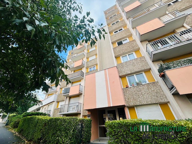 Appartement - 82 m² - 4 pièces