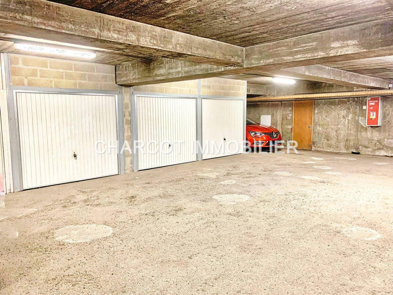 Parking / Garage - 15 m²