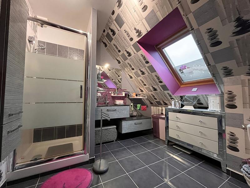 Maison - 104 m² - 6 pièces