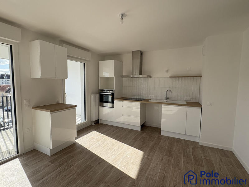 Appartement - 92 m² - 4 pièces