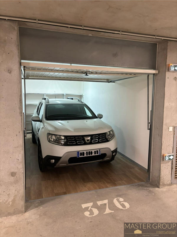 Parking / Garage - 16 m²