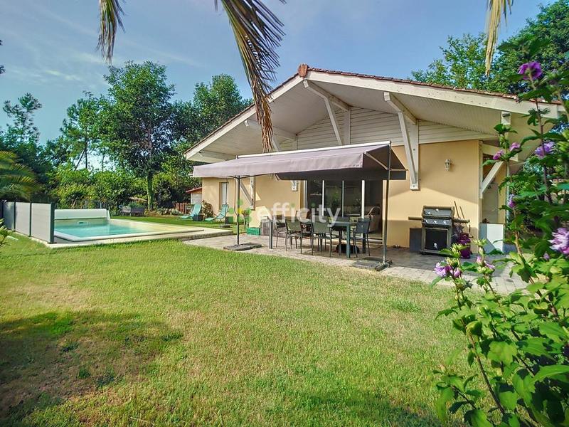 Maison - 332 m² - 24 pièces