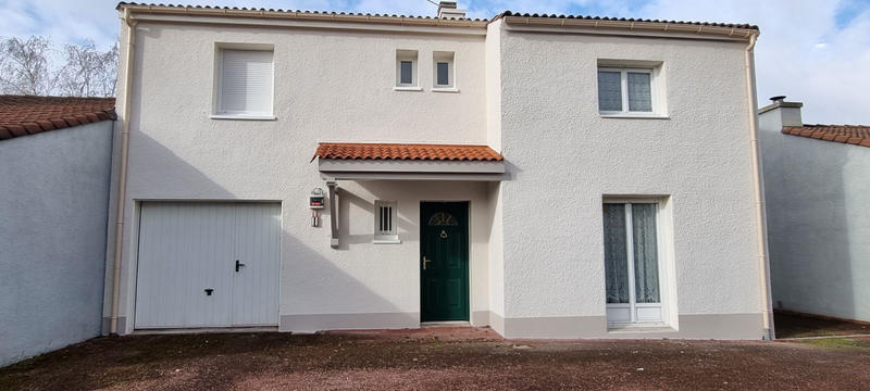 Maison - 137 m² - 6 pièces