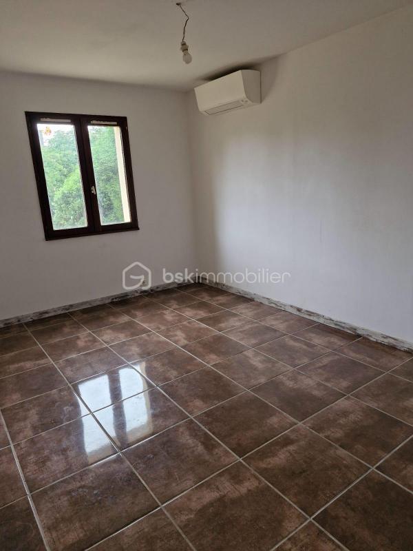 Maison traditionnelle - 89 m² - 5 pièces