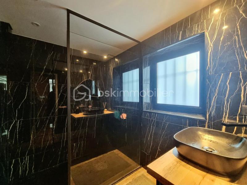 Maison en pierre - 245 m² - 8 pièces