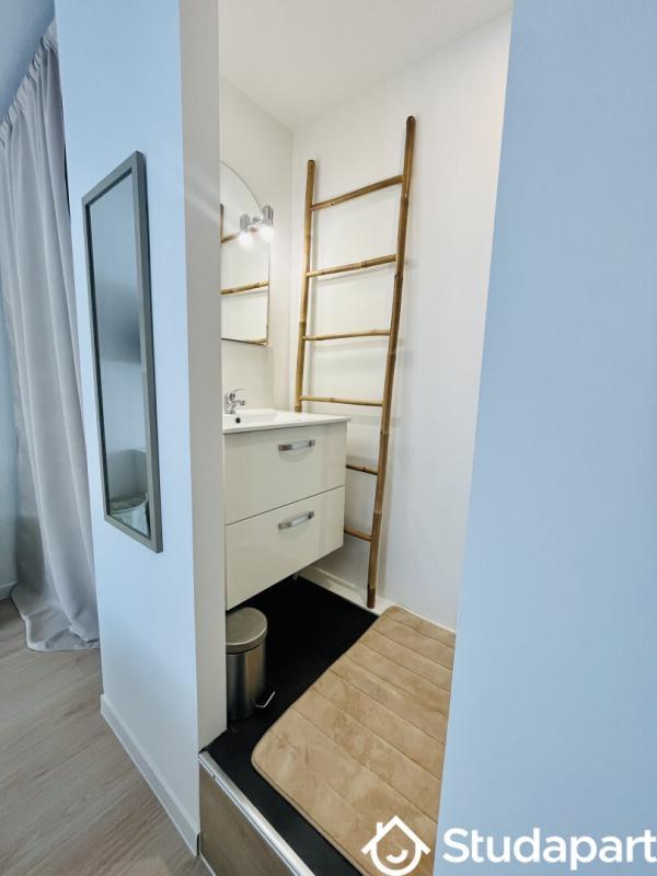 Chambre - 9 m² - 1 pièce