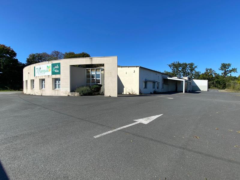 Local commercial - 3 257 m² - 12 pièces