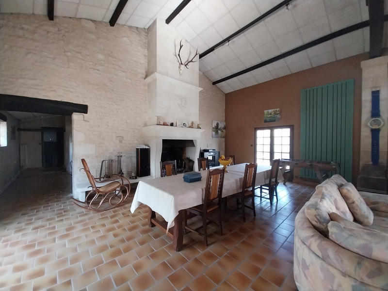 Maison - 284 m² - 7 pièces