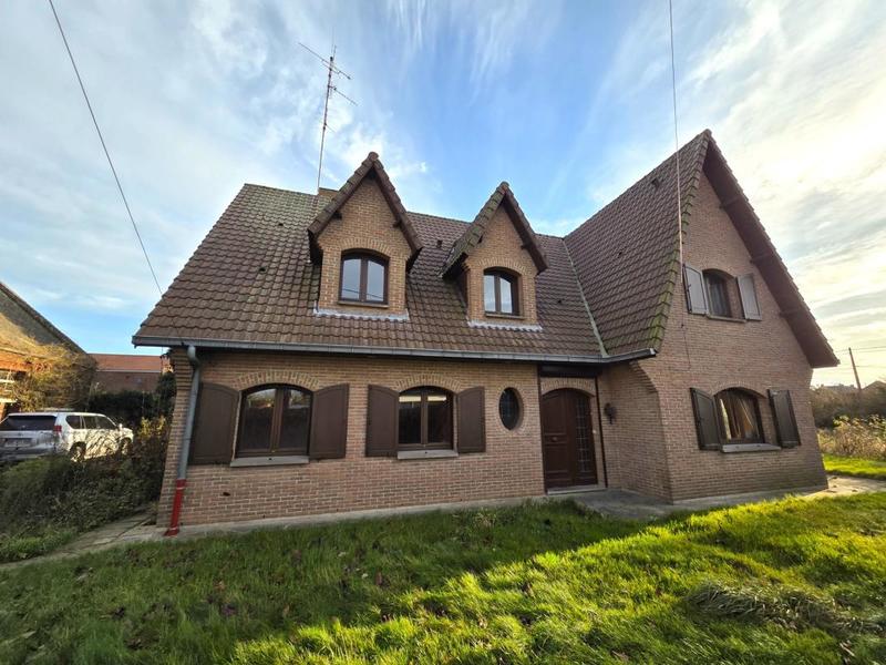 Pavillon - 168 m² - 8 pièces