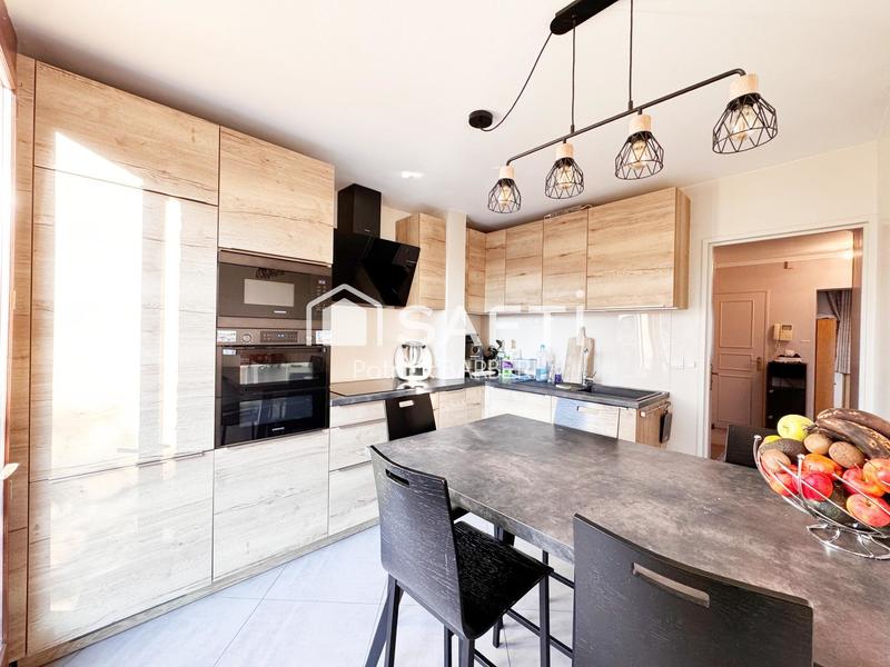 Maison - 120 m² - 6 pièces