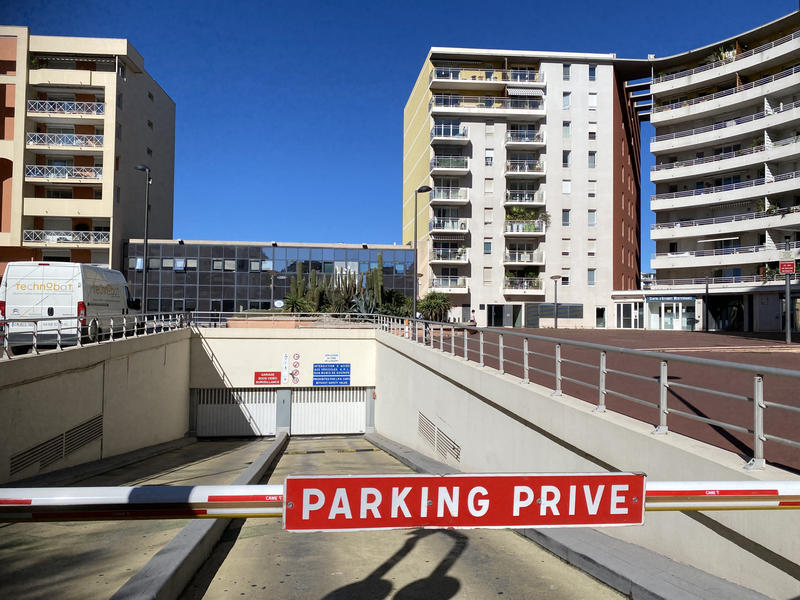 Parking / Garage - 11 m²