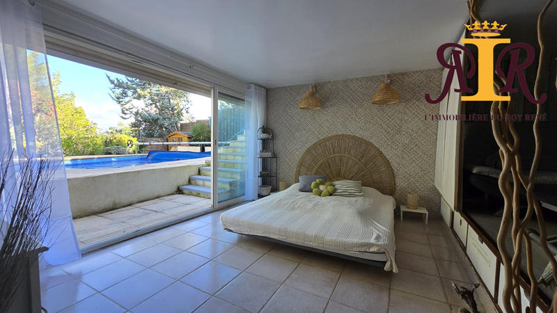 Maison traditionnelle - 140 m² - 6 pièces