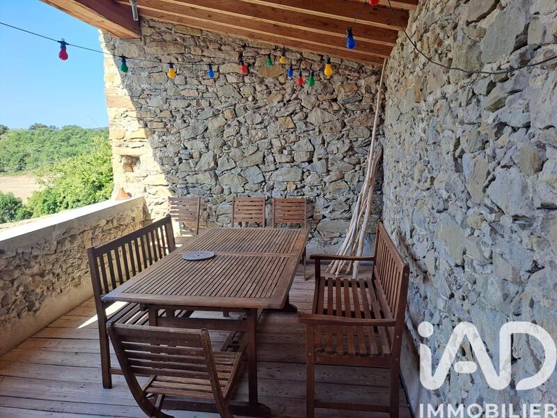 Maison - 159 m² - 7 pièces