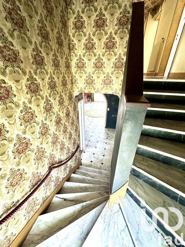 Maison - 166 m² - 10 pièces