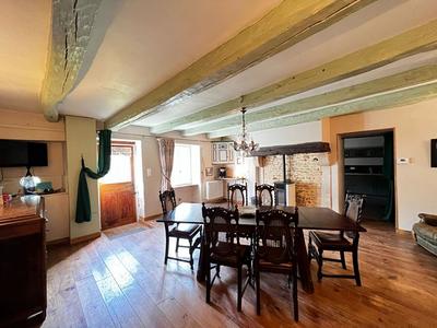 Maison ancienne - 195 m² - 7 pièces