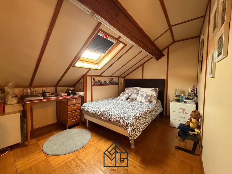 Maison - 361 m² - 10 pièces