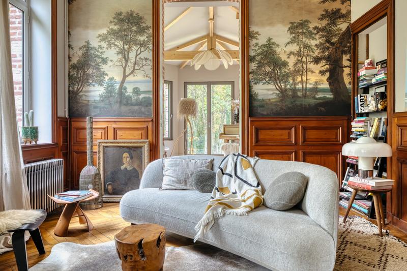 Maison - 313 m² - 13 pièces