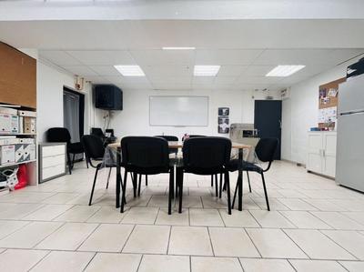 Bureau - 209 m² - 8 pièces