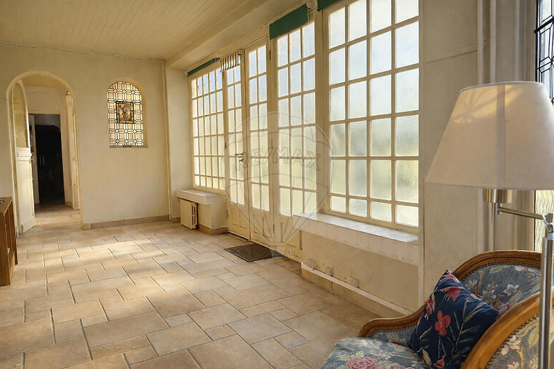 Maison - 210 m² - 7 pièces