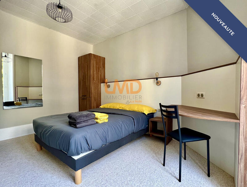 Hôtel particulier - 195 m² - 15 pièces