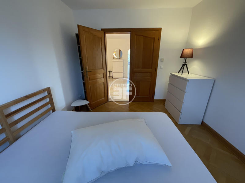 Appartement - 85 m² - 3 pièces