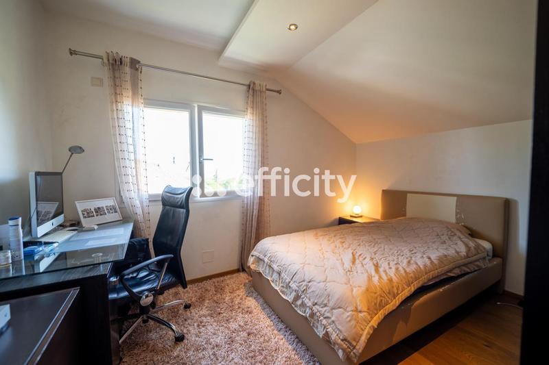 Maison - 175 m² - 6 pièces