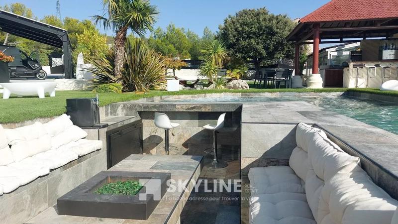 Villa - 210 m² - 8 pièces