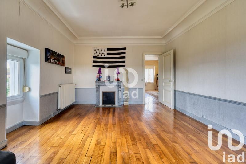 Maison - 323 m² - 11 pièces