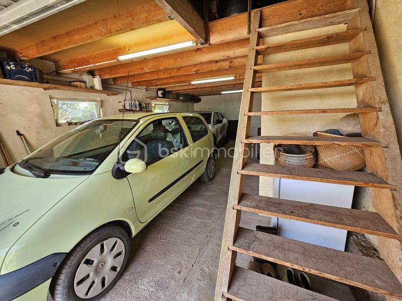 Maison traditionnelle - 90 m² - 4 pièces