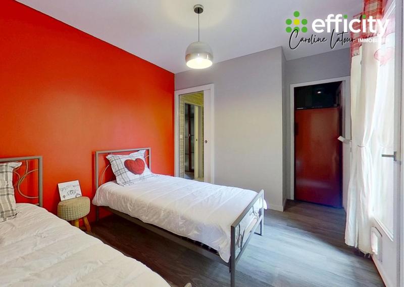 Maison - 121 m² - 6 pièces