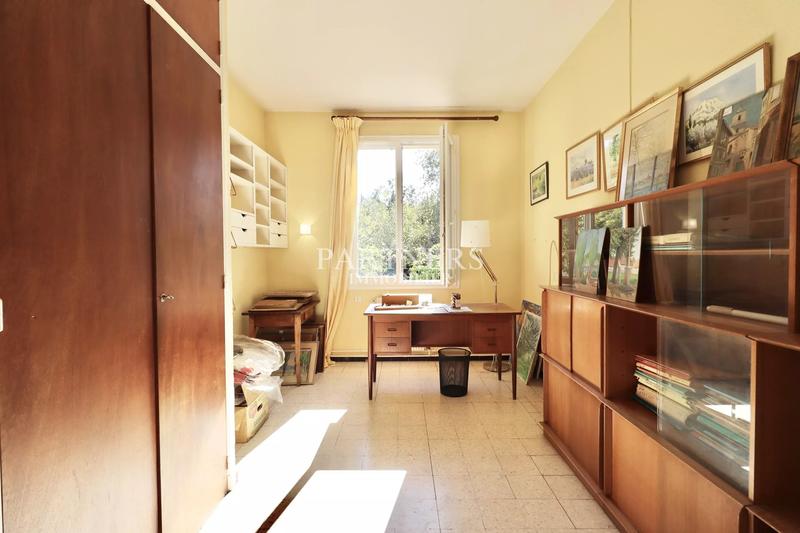 Maison - 365 m² - 11 pièces