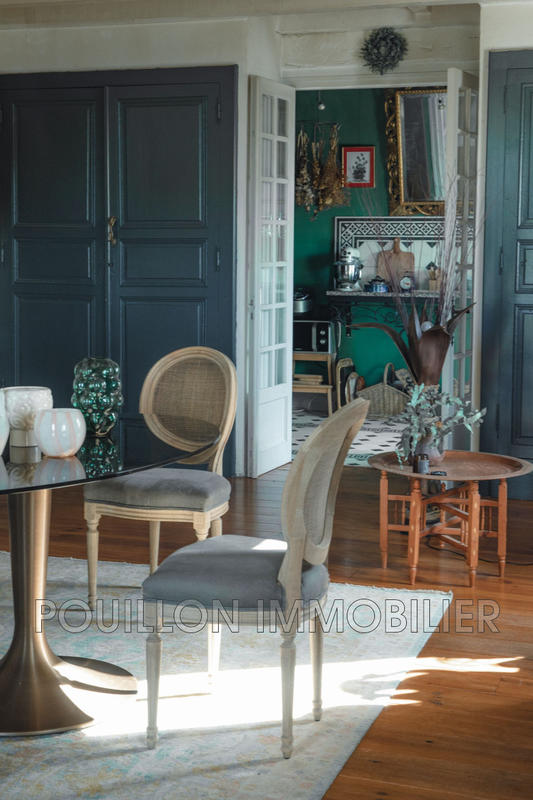 Demeure - 330 m² - 12 pièces