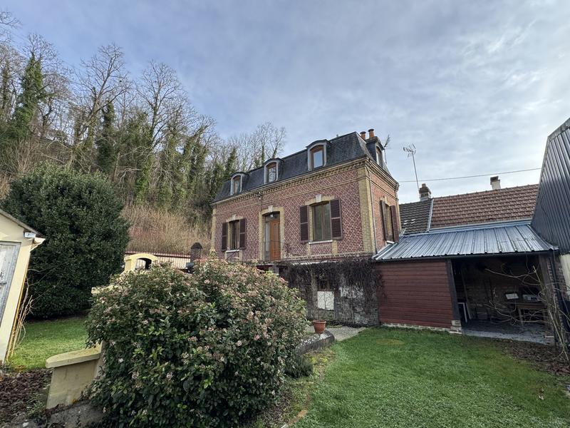 Maison - 90 m² - 4 pièces