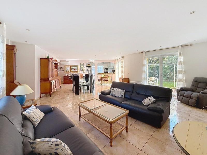 Maison - 170 m² - 6 pièces