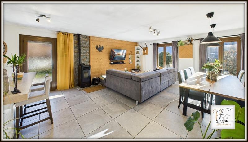 Maison - 102 m² - 5 pièces