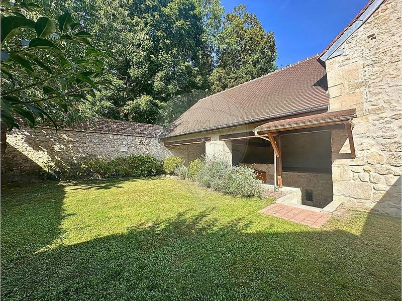 Corps de ferme - 160 m² - 8 pièces