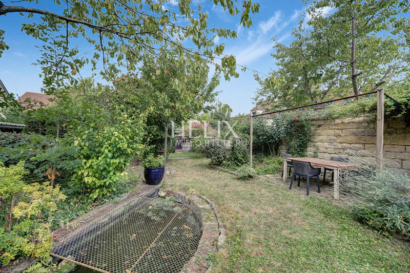 Maison - 98 m² - 5 pièces