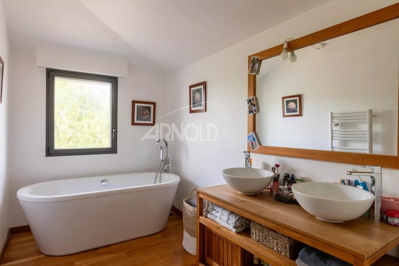 Maison - 160 m² - 7 pièces