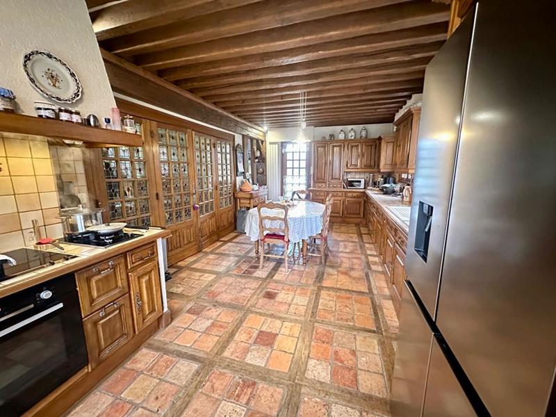 Maison - 268 m² - 8 pièces