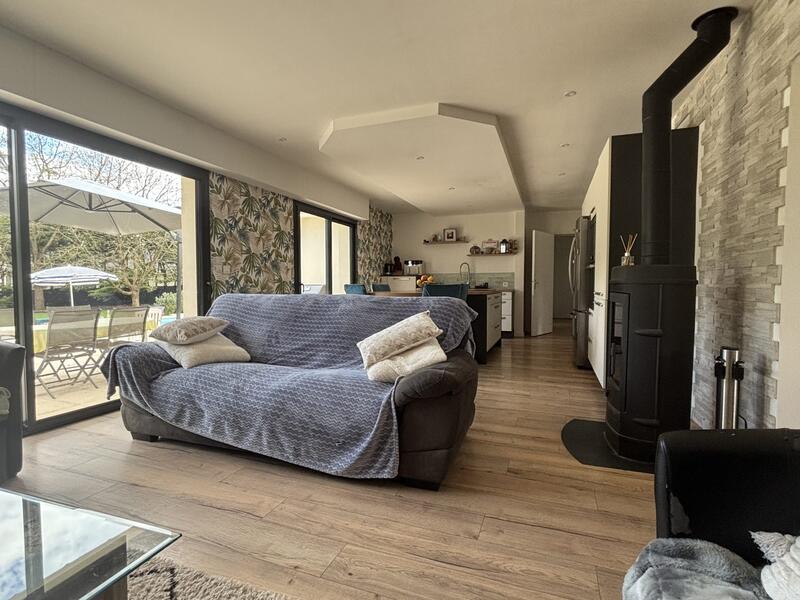 Maison traditionnelle - 173 m² - 6 pièces