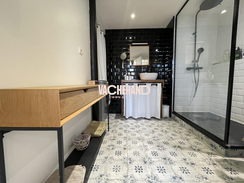 Appartement - 82 m² - 4 pièces