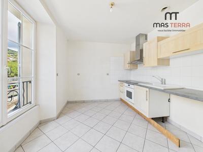 Appartement - 94 m² - 4 pièces