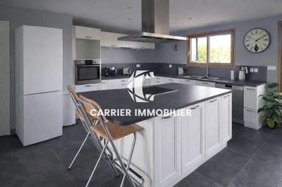 Maison - 242 m² - 4 pièces