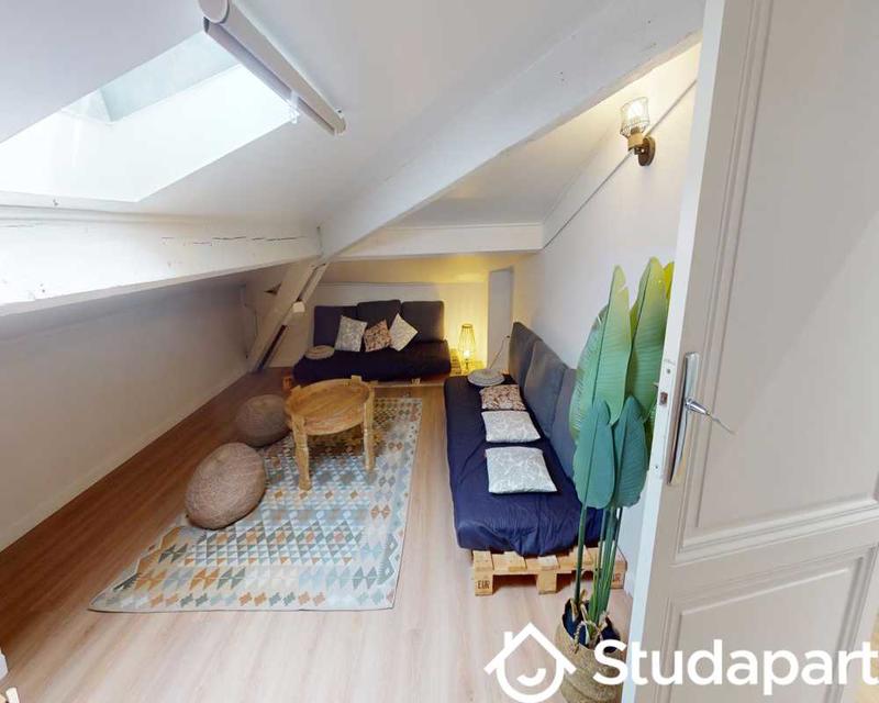 Chambre - 60 m² - 1 pièce