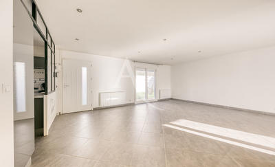 Maison - 75 m² - 5 pièces