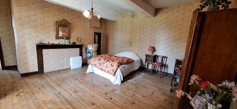 Maison - 200 m² - 5 pièces