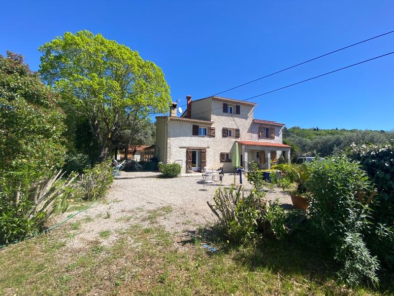 Mas - 190 m² - 8 pièces