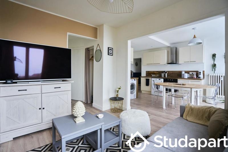 Chambre - 9 m² - 1 pièce