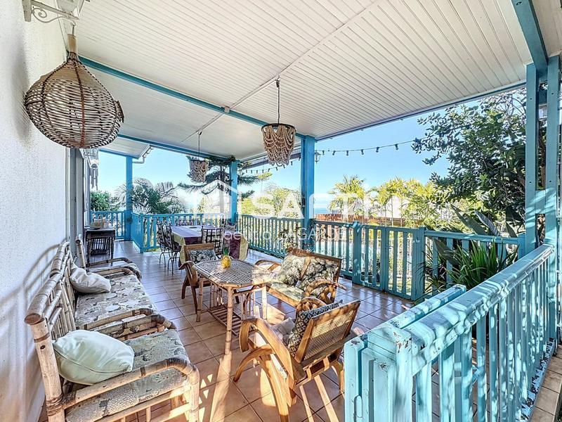 Maison - 176 m² - 6 pièces