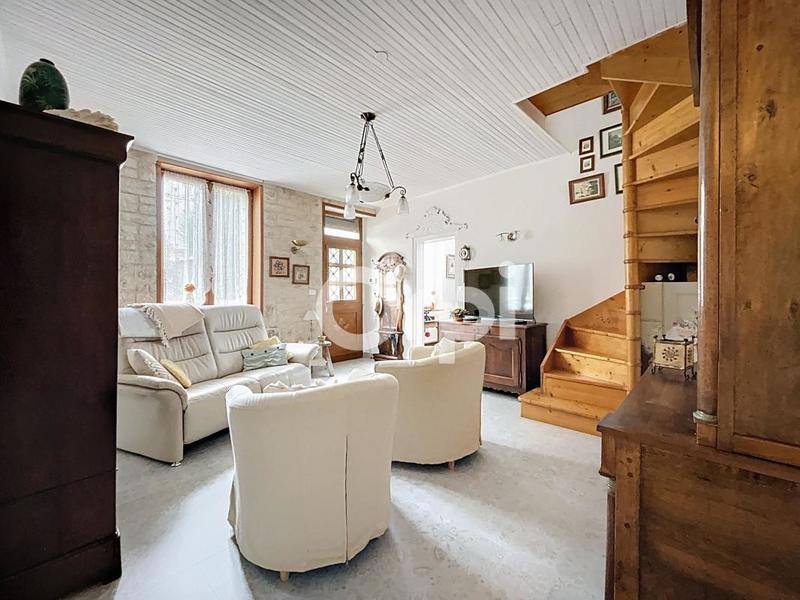 Maison - 121 m² - 6 pièces